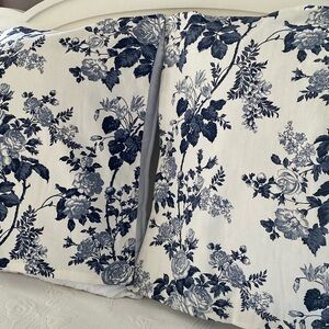 New Nautica Navy Floral Shams Heavy Cotton